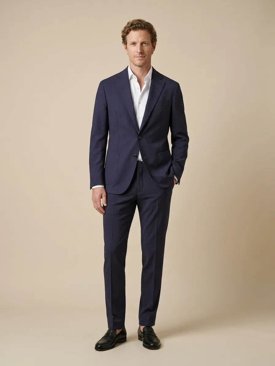 Abito Uomo Tecnico Leggero e Versatile