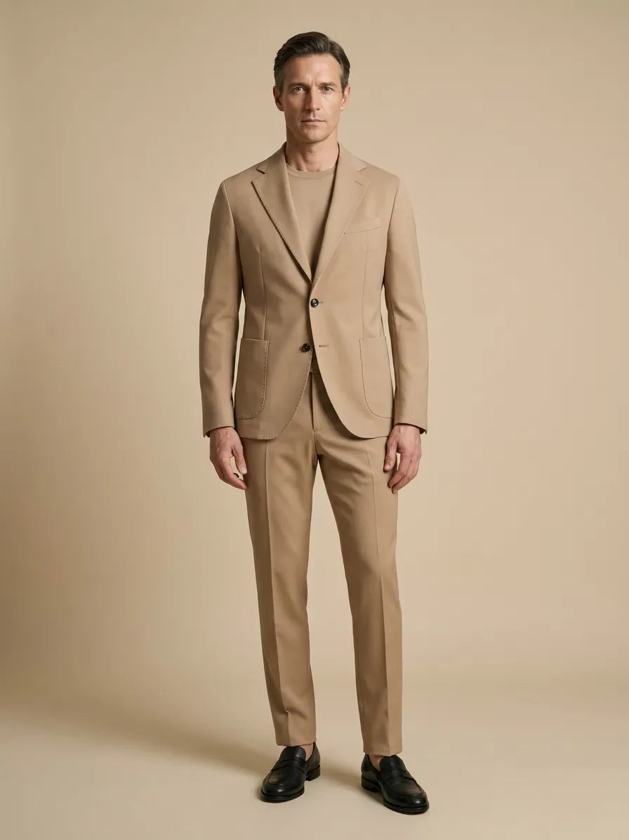 Abito Uomo Tecnico Leggero e Versatile