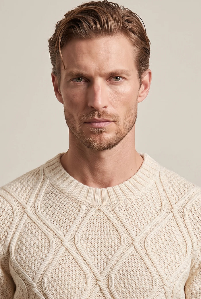 MAGLIA GIROCOLLO CON TRECCE E TRAMA