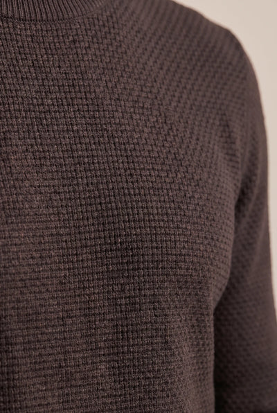MAGLIA GIROCOLLO IN VISCOSA OPERATA